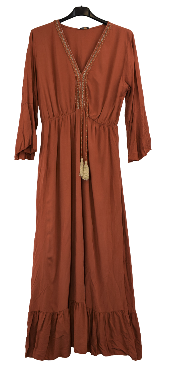 lagenlook maxi dress Ladies Italian Lagenlook Plain Tiered Long Sleeve Maxi Dress Tasselled –  Glitzee